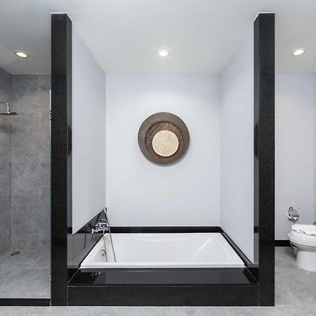 Villa Galam | Private Pool | Onyx Villas By Tropiclook | Naiharn Beach Nai Harn エクステリア 写真